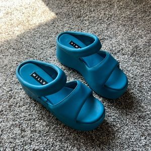 SIMON MILLER BUBBLE CLOG SANDAL